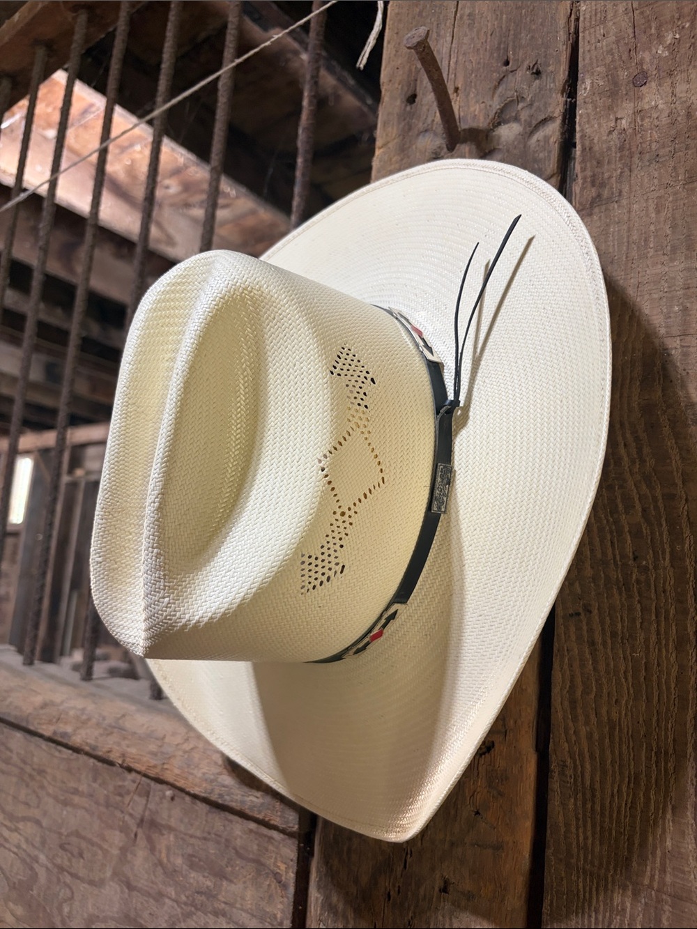 Vintage Larry Mahan’s Milano Hat, Ridgetop in ivory